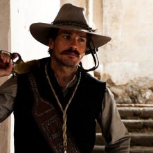 For Greater Glory: Santiago Cabrera in una scena