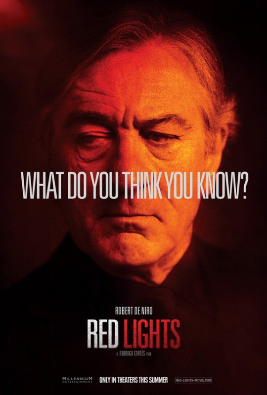 Il Character Poster Di Robert De Niro In Red Lights 242407
