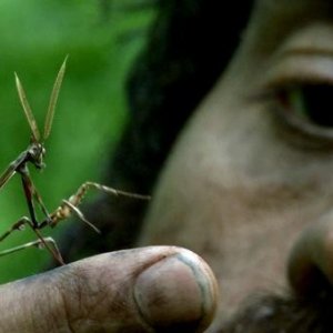 Un primissimo piano di Yann Peira in One O One