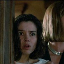 Cristina Marsillach con Daria Nicolodi in una scena di Opera (1987)