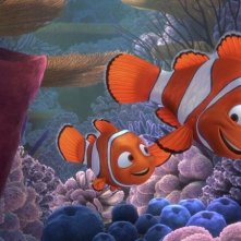 Alla ricerca di Nemo in 3D: papà Marlin insieme al suo piccolo Nemo in una scena del film