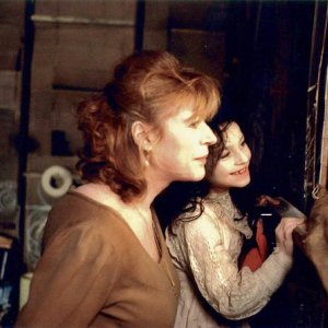 Marianne Faithfull in una scena del film When Pigs Fly (1993)