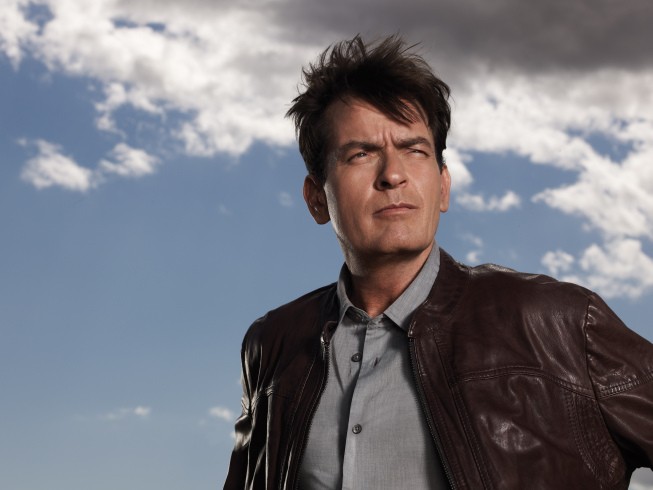 Charlie Sheen in una scena di Anger Management