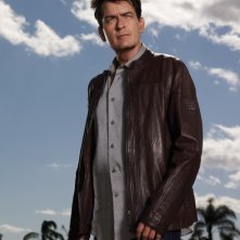 Anger Management: Charlie Sheen in una immagine promozionale della serie