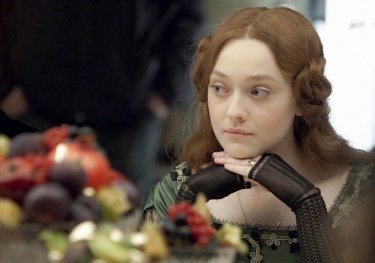 Un bel primo piano di Dakota Fanning in Effie