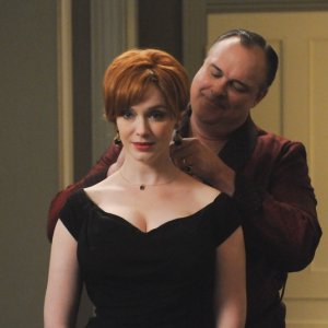 Christina Hendricks e Gary Basaraba nell'episodio The Other Woman della quinta stagione di Mad Men