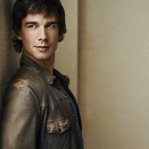 Covert Affairs: Christopher Gorham è Auggie Anderson in una foto promozionale