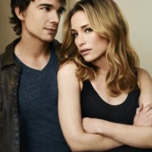 Covert Affairs: Christopher Gorham e Piper Perabo in una foto promozionale