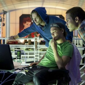 Le belve: Taylor Kitsch, Emile Hirsch e Aaron Johnson in una scena del film