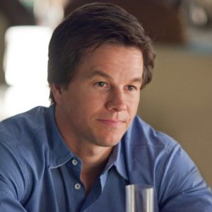 Ted: Mark Wahlberg in versione stralunata in una scena del film