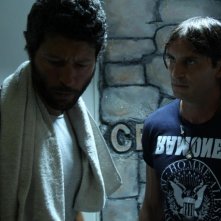 Cronaca di un Assurdo Normale: Alberto Tordi e Claudio Del Falco in una scena del film