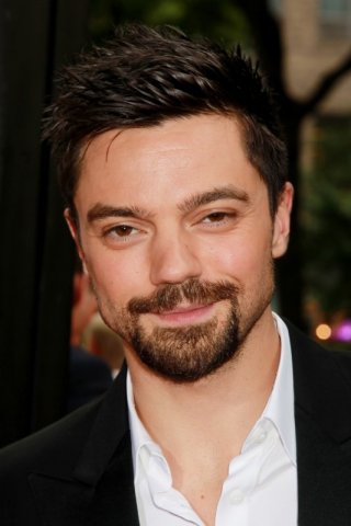 La leggenda del cacciatore di vampiri: Dominic Cooper sul red carpet della premiere mondiale del film
