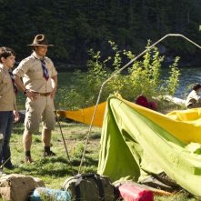 Diario di una schiappa 3 - Vita da cani: Steve Zahn insieme a Zachary Gordon in una buffa scena del film