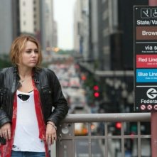 LOL - Pazza del mio migliore amico: Miley Cyrus in giro per la città in una scena