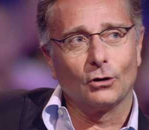 Paolo Bonolis durante un intervento a Servizio Pubblico