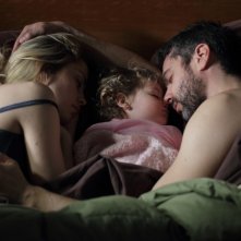 El Campo: Leonardo Sbaraglia insieme a Dolores Fonzi in una tenera scena del film