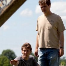 Take Shelter: il regista del film Jeff Nichols sul set insieme al protagonista Michael Shannon