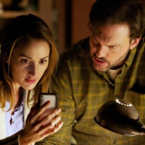 Grimm: Bree Turner e Silas Weir Mitchell nell'episodio The Thing with Feathers