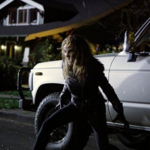 Grimm: Jaime Ray Newman in un momento dell'episodio The Three Bad Wolves
