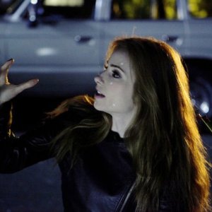 Grimm: Jaime Ray Newman in una scena dell'episodio The Three Bad Wolves