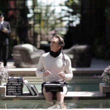 Wrong: William Fichtner in una bizzarra scena del film