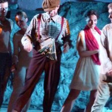 Contursi (da destra) Antonio Orfanò, Lorenza Caroleo, Simone Francia, Barbara Angora, Emanuele Banchio durante i ringraziamenti finali dopo Upupa My Dream is My Rebel King, regia di Antonio Orfan� 