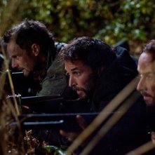 Falling Skies: Noah Wyle e Colin Cunningham nell'episodio Compass