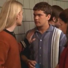 Joshua Jackson in un momento dell'episodio Il ritorno di Billy della serie Dawson's Creek