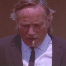 Le Iene: Edward Bunker nei panni di Mr. Blue in una scena del film
