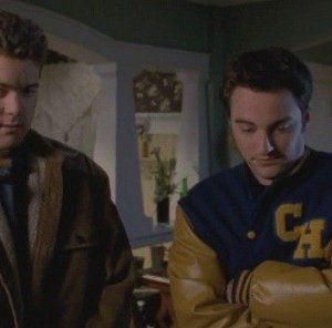 Joshua Jackson e Kerr Smith nell'episodio Torna a casa, Jack! della serie Dawson's Creek