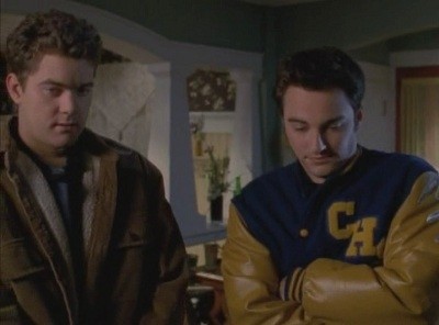 Joshua Jackson e Kerr Smith nell'episodio Torna a casa, Jack! della serie Dawson's Creek