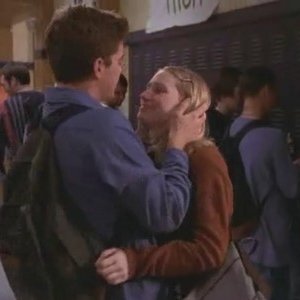 Joshua Jackson e Meredith Monroe in Essere o non Essere (1) della serie Dawson's Creek