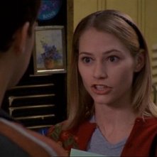 Meredith Monroe in un momento dell'episodio L'elezione della serie Dawson's Creek