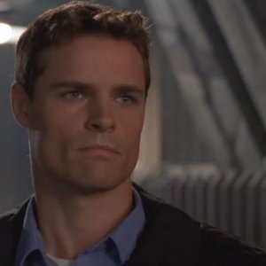 Dylan Neal in un momento dell'episodio I soliti sospetti della serie Dawson's Creek