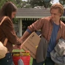 Katie Holmes e James van Der Beek nell'episodio Arrivederci Andie della serie Dawson's Creek