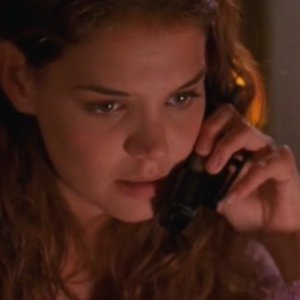 Katie Holmes nell'episodio Quelli di Boston della serie tv Dawson's Creek