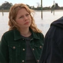 Michelle Williams in una scena dell'episodio Grazie, Dawson della serie tv Dawson's Creek
