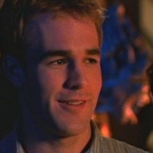 James van Der Beek in un momento dellì'episodio Sesso e gelosia della serie Dawson's Creek