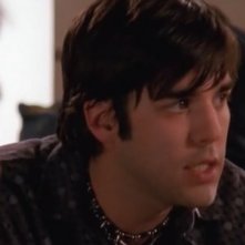 Jordan Bridges in un momento dell'episodio Novità in amore della serie Dawson's Creek