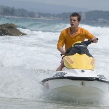 Bait: Xavier Samuel in una scena del film a bordo di una moto d'acqua