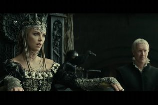 Clip Esclusiva - Biancaneve e il cacciatore