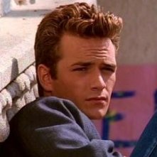 Luke Perry in un momento dell'episodio La camera verde della serie Beverly Hills, 90210