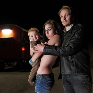 Nachtlärm: Carol Schuler con Georg Friedrich in una scena del roadmovie drammatico di Christoph Schaub