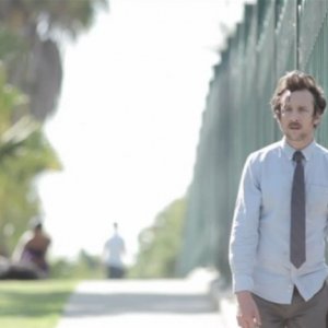 Wrong: Jack Plotnick in una scena del film