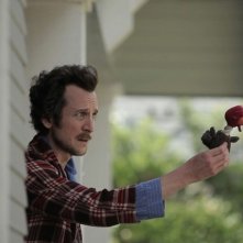 Wrong: Jack Plotnick nei panni del protagonista del film Dolph Springer