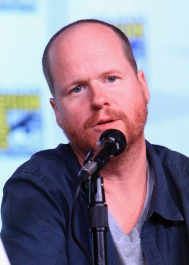 Joss Whedon alla reunion di Firefly al Comic-Con 2012 per il decimo anniversario della serie