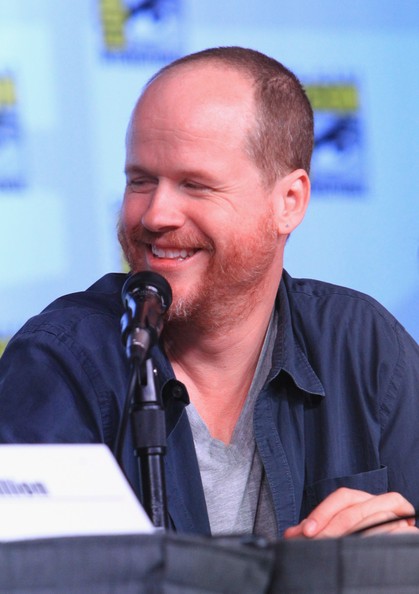 Un Sorridente Joss Whedon Alla Reunion Di Firefly Al Comic Con 2012 Per Il Decimo Anniversario Della 245916