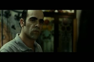 Clip 'La vicina' - Bed Time