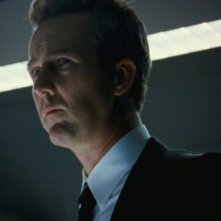 Edward Norton in un primo piano dal film The Bourne Legacy