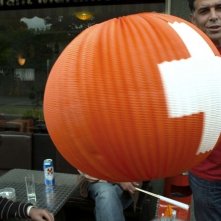 Image Problem: due immigrati in una scena del documentario sui problemi d'immagine della moderna Svizzera